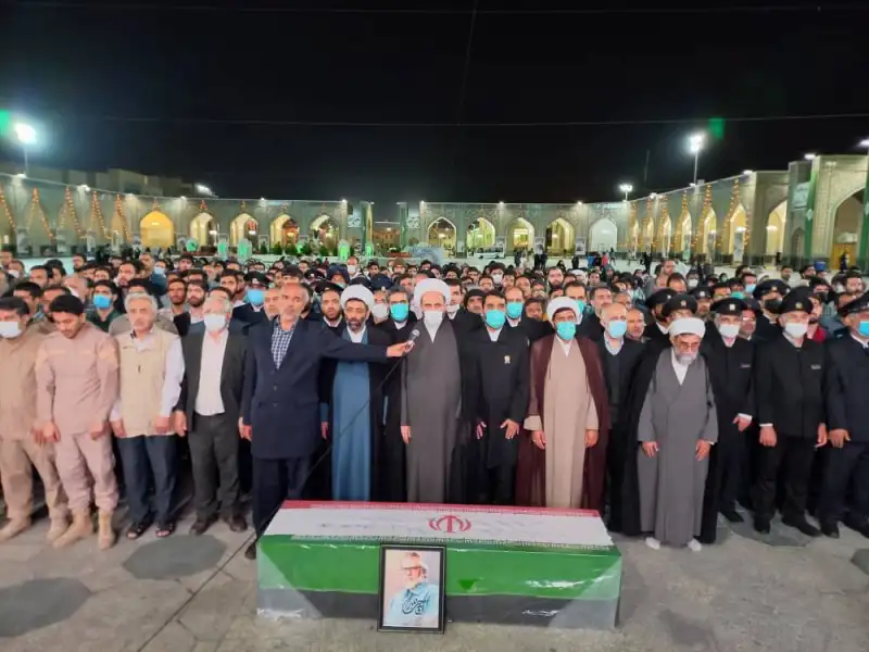وداع با پیکر نادر طالب‌زاده در حرم مطهر رضوی+ فیلم