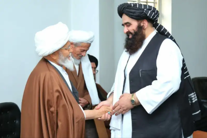وزیرخارجه طالبان با شورای علمای شیعه دیدار کرد