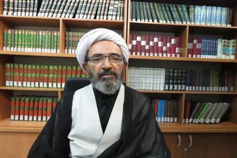 همه دانشوران ازمکتب فقهی امام صادق(ع) استفاده می‌کردند