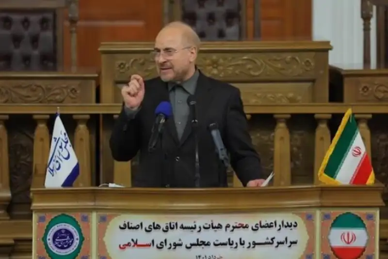 قالیباف: قوانین مالیاتی را به نفع تولیدکنندگان اصلاح می‌کنیم