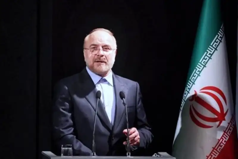 قالیباف: مردمی سازی یکی از راه های مبارزه با فساد است