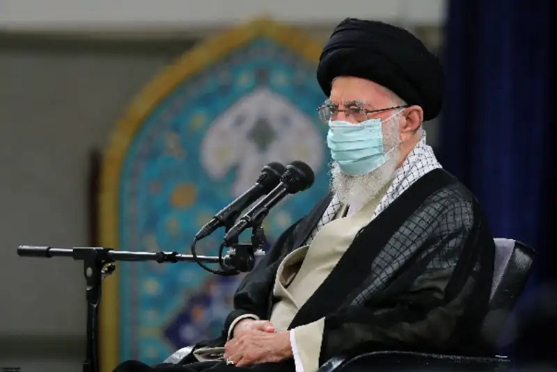 رهبر انقلاب: ساختارهای فسادزا در قوه قضائیه باید در هم شکسته شود
