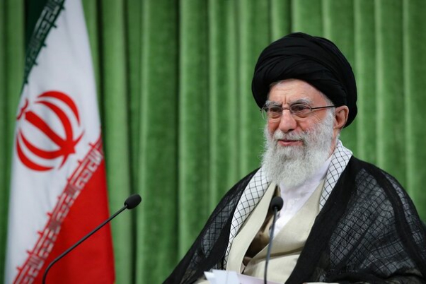 رهبر انقلاب: امید و اعتماد به نفس، امروز در جهان اسلام موج می زند
