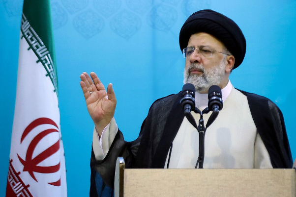 رئیسی: امروز وظیفه داریم کار مضاعفی برای ملت ایران انجام دهیم