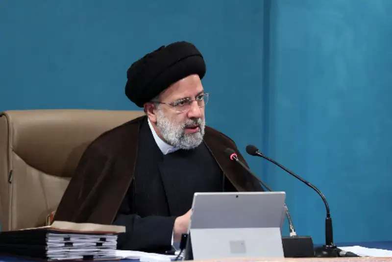 رئیسی: رسانه‌ها آموزش مبارزه با کرونا را در جامعه تقویت کنند