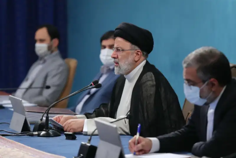 رئیس‌جمهور: مهمانی 10 کیلومتری غدیر را الگو قرار دهید