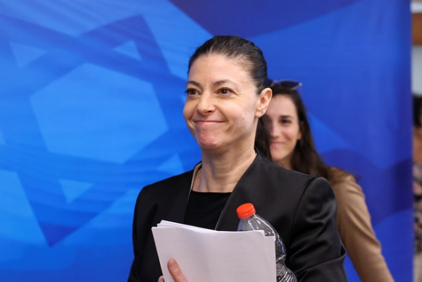 נגמרו הבעיות בתחבורה? מרב מיכאלי תציג נשים בתמרורים