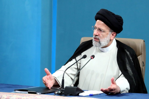 السيد رئيسي يوضّح مهام السفراء الإيرانيين خارج البلاد