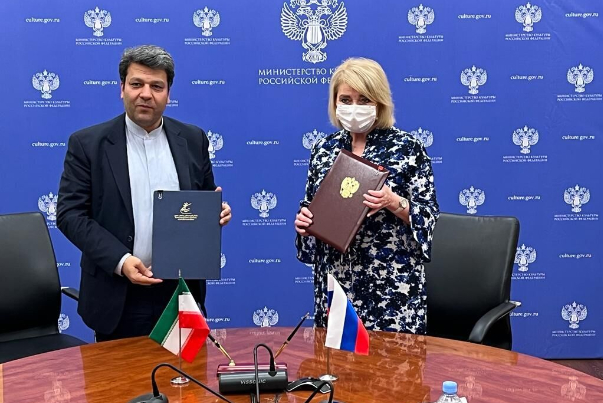 ايران وروسيا توقعان مذكرة تفاهم لتطوير التعاون السينمائي