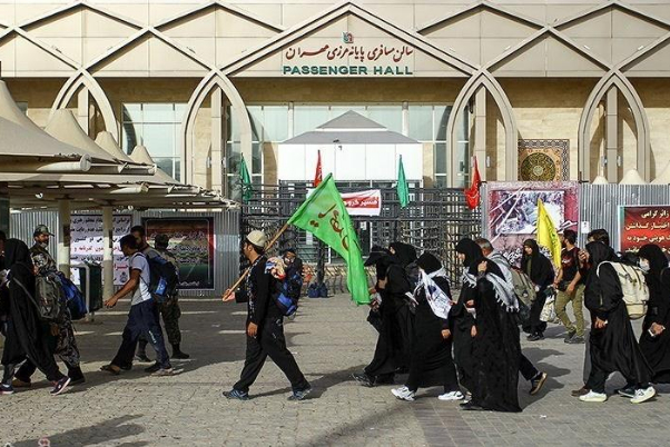 ايران ترسل 80 عاملاً الى الحدود لخدمة زوار الاربعين