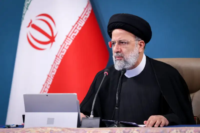 رئیسی: با ایجاد یک ساختار متمرکز برای حضور ایران در بازارهای خارجی برنامه‌ریزی کنید