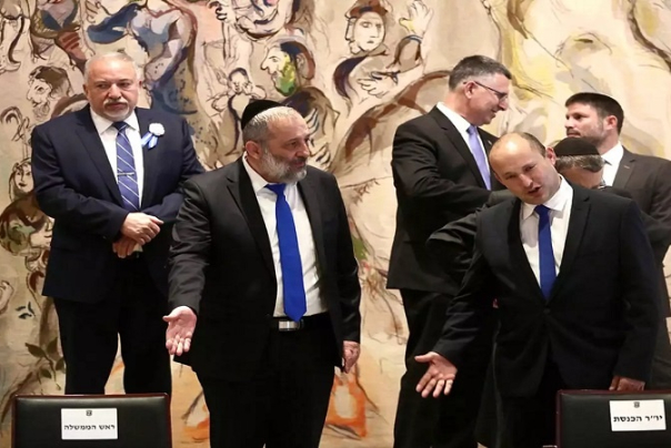 ליקוי המאורות מכה בפוליטיקה הישראלית
