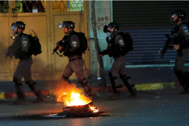 آخر التطورات في فلسطين المحتلة.. اقتحامات ومداهمات لمدن الضفة والقدس