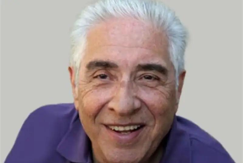محمدباقر نمازی از ایران خارج شد