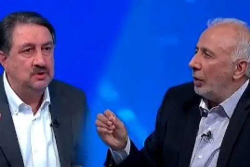متقی: من سیاست بین‌الملل را تهاجمی می‌بینم/ سلیمی: باید قدرت نظامی داشته باشیم، سپر خوبی است، ولی اگر می خواهیم جایگاه جهانی پیدا کنیم کافی نیست
