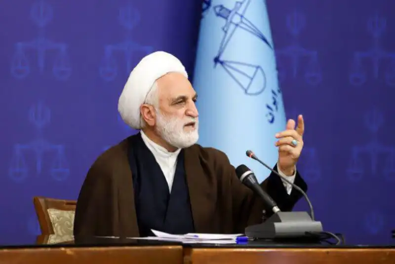 رویه مبارک عدالت‌خانه؛ دعوت قاضی‌القضات از مردم برای گفتگو