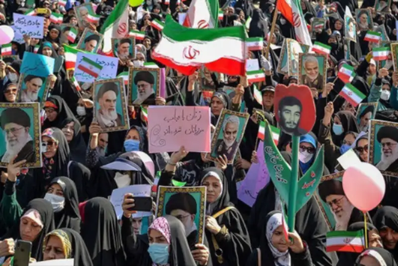 راهپیمایی در شهرهای مختلف کشور در محکومیت حادثه تروریستی در شیراز+ فیلم و عکس