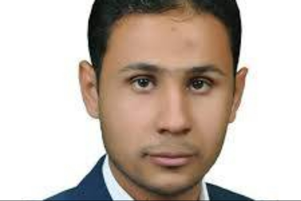 موظف من وراء الستار