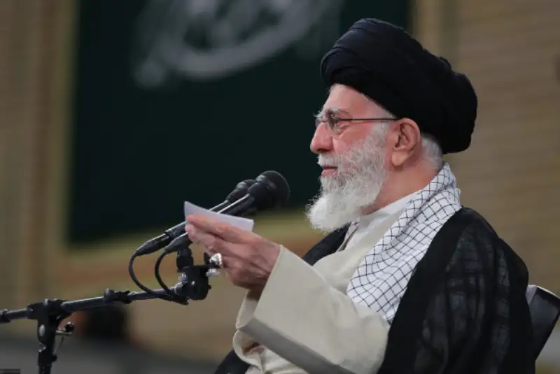 رهبر انقلاب: کسانی که القای ناامیدی می‌کنند، ایران‌ستیز هستند/ بساط شرارت بدون شک جمع خواهد شد