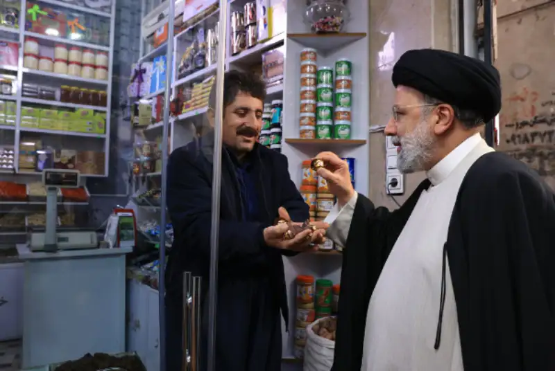 تهدید به قتل یک بازاری کُرد به جرم استقبال از رئیسی