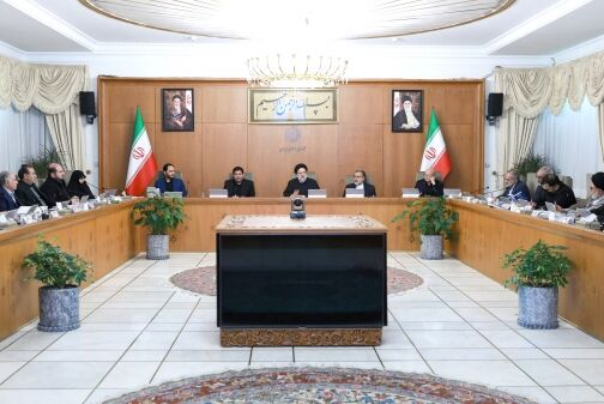 رئیسی: بهبود وضع معیشت مردم از اولویت‌های بودجه 1402 است