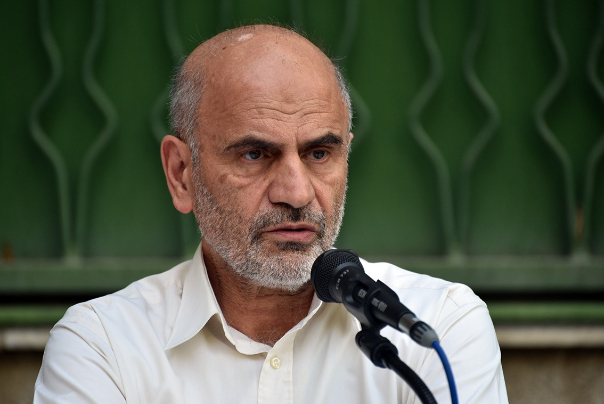 فرشاد مومنی: از اینکه در اعتراضات مطالبات اقتصادی مطرح نمی‌شود، به خود بلرزید!