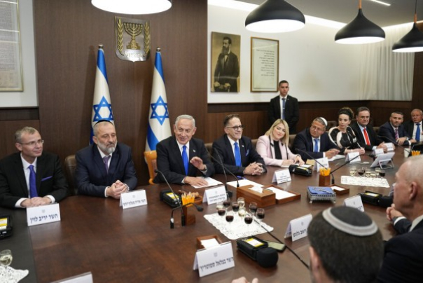 אתגרים מול ממשלת נתניהו: מלחמה נגד מערכת המשפט ונורמליזציה עם סעודיה