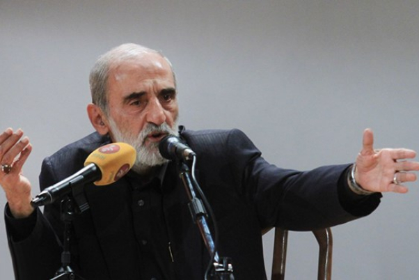 شریعتمداری: متن بازجویی های علیرضا اکبری را منتشر کنید