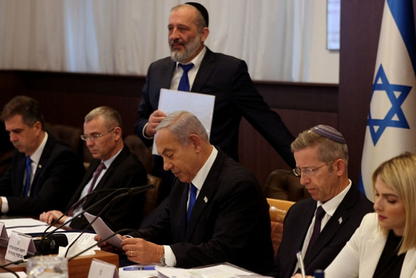 לאחר החלטת בית המשפט העליון לבטל את מינויו: מדוע נתניהו לא הצליח לפטר את דרעי?