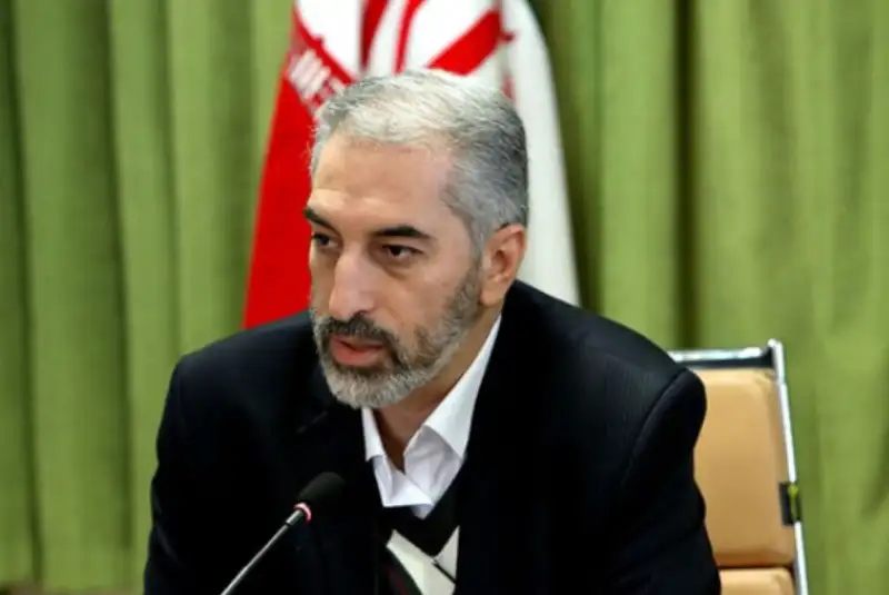 معاون هنری وزارت فرهنگ به تماشای نمایشی از عراق نشست