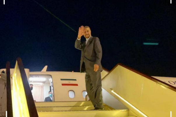 Глава МИД Ирана отправился в Узбекистан на саммит ОЭС