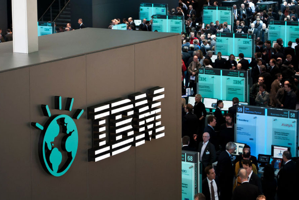 Bloomberg: IBM уволит почти 4 тыс. сотрудников