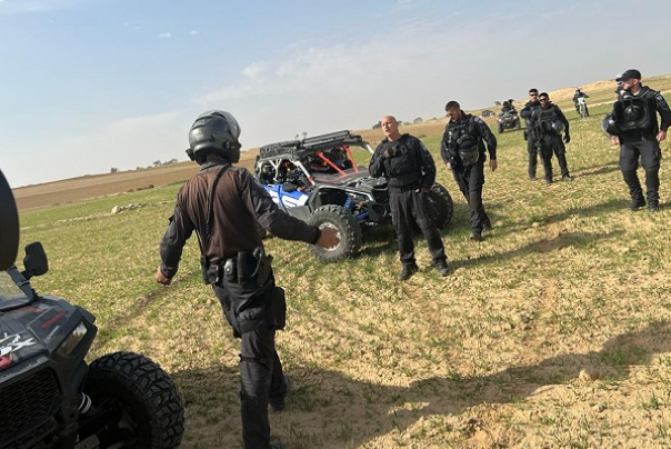 הנגב: הרשויות הישראליות חידשו את יישור הקרקעות וחרישן