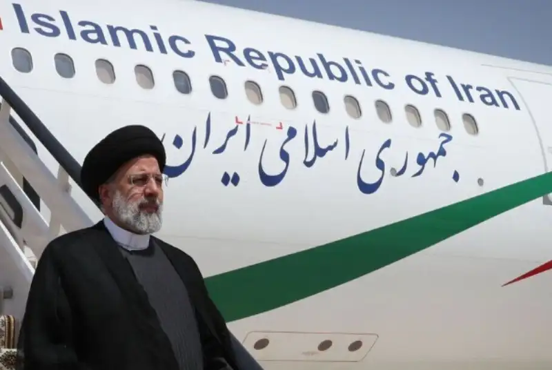 رئیس‌جمهور وارد خوی شد