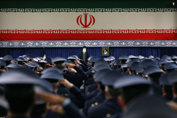رهبر انقلاب: یکی از نیازهای مهم امروز ما اتحاد ملی است/ حرکت پرشکوه راهپیمایی 22 بهمن را مظهر اتحاد و وحدت ملی قرار دهید