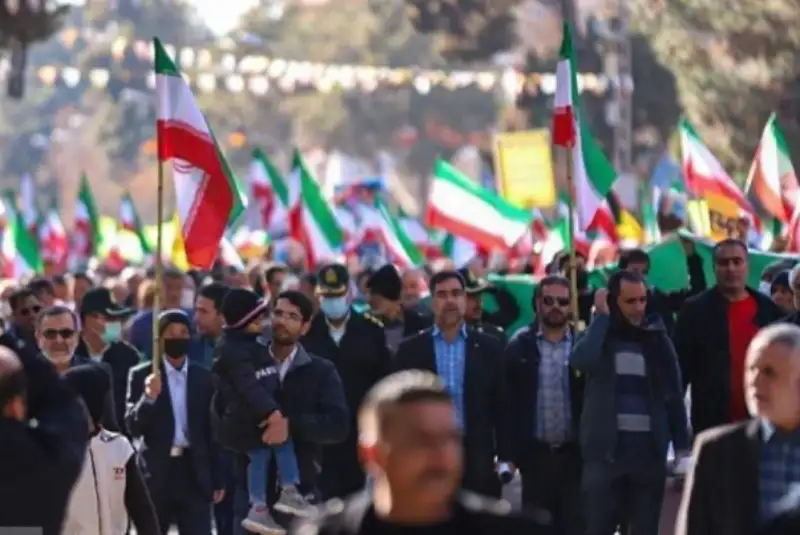 سراسر ایران غرق در شادی؛ شکوه انقلاب در جشن 44 سالگی