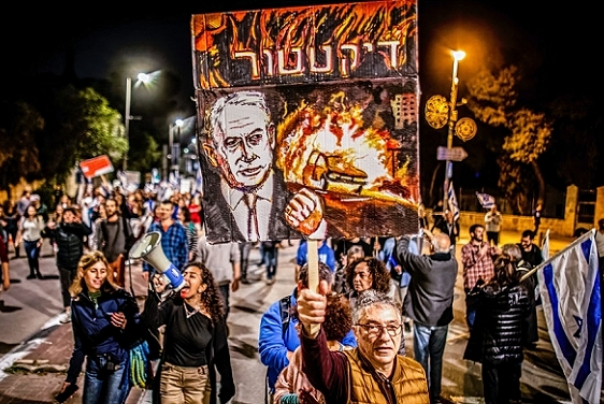 ועדה פרלמנטרית מיוחדת מאשרת חקיקה המונעת את הדחת נתניהו
