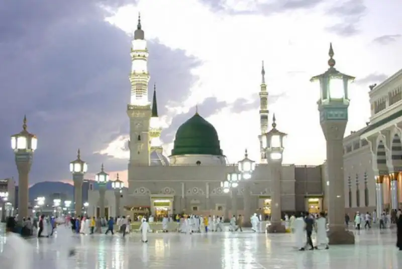 مسجدالنبی (ص) در آستانه ماه رمضان مملو از جمعیت شد + فیلم