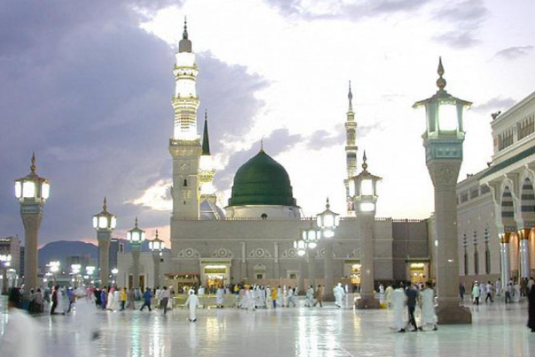 مسجدالنبی (ص) در آستانه ماه رمضان مملو از جمعیت شد + فیلم