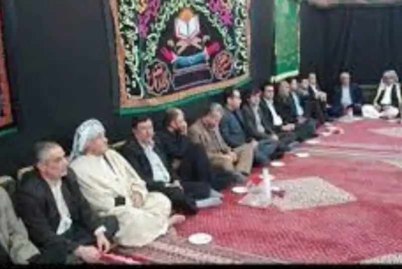 برگزاری محفل انس با قرآن در حسینیه شهدای شمخانی