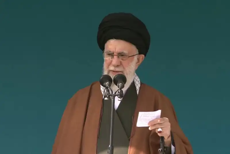 قوای سه‌گانه مانع هم نشوند و راه را برای یکدیگر باز و هموار کنند