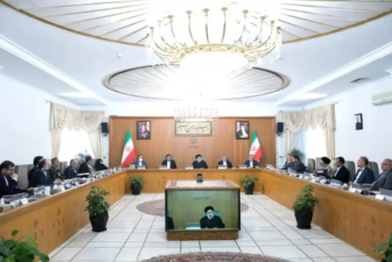 حق‌آبه ایران از هیرمند را با جدیت پیگیری کنید