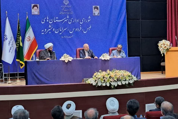 قاليباف يؤكد ضرورة اعتماد الاقتصاد الشعبي لتحقيق التنمية