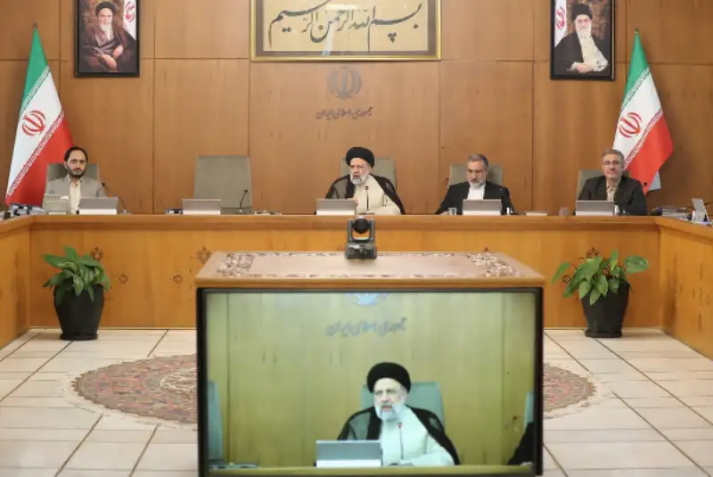 آیین‌نامه مربوط به تسهیلات نامتعارف کارکنان بانک‌ها اصلاح شود