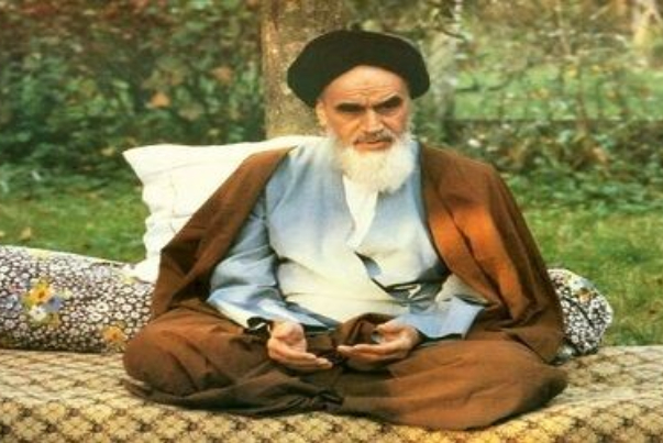 رئيس جامعة الامام الخميني: شخصية الامام الخميني (رض) وأفكاره جذبت العالم إليه