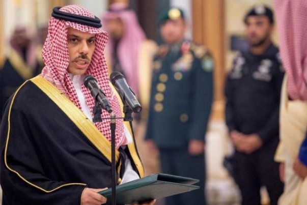 وزير الخارجية السعودي يزور طهران قريبا
