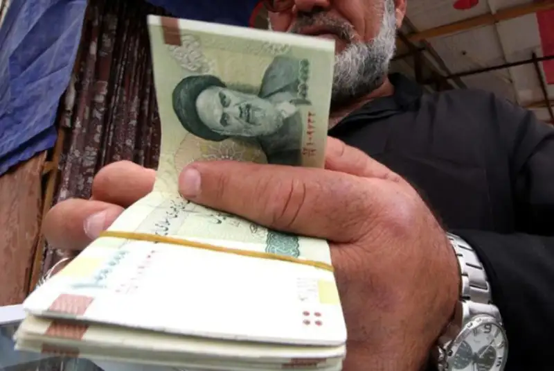 یارانه تیر ماه واریز شد/ کسر مبلغ برداشت شده از کالابرگ الکترونیکی