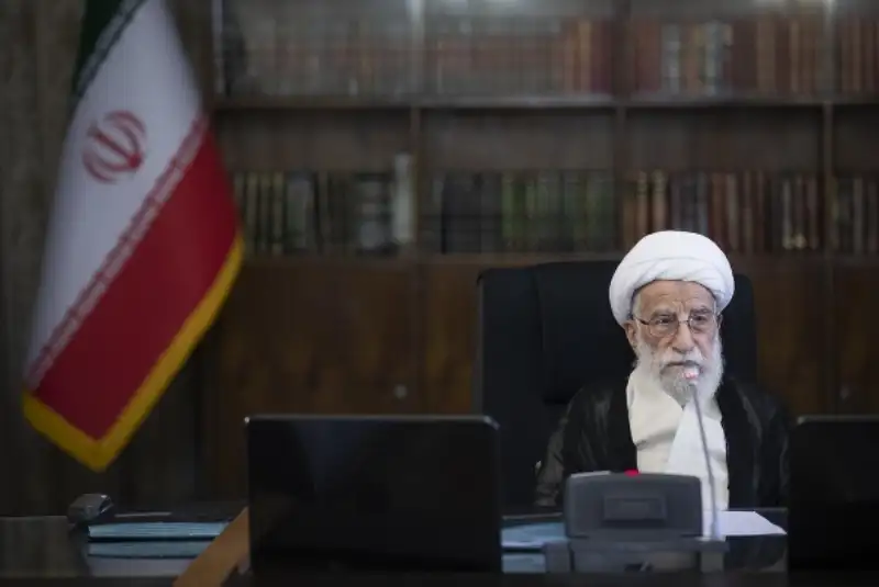 آیت‌الله جنتی در سمت دبیری شورای نگهبان ابقاء شد