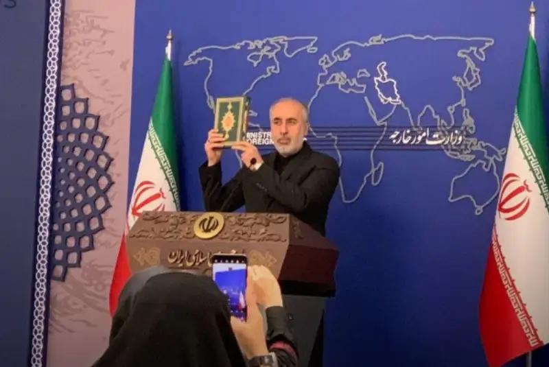 کنعانی: قرآن نقطه وحدت امت اسلامی است/ مسیر دیپلماسی باز است و گفتگوها روند رو به جلویی دارد