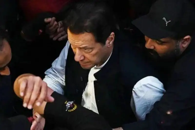 عمران خان به 3 سال حبس محکوم شد